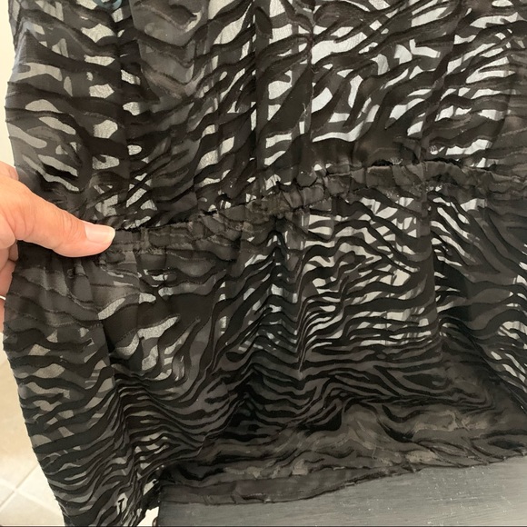 NWT Marciano Black Sheer Zebra Stripes Tunic - Picture 4 of 5